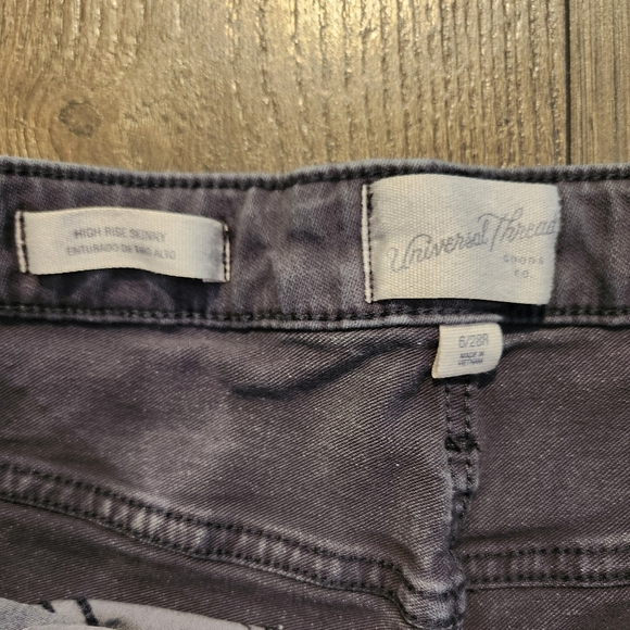 Size 6 Universal Thread High Rise Skinny Grey Jeans - Picture 4 of 10